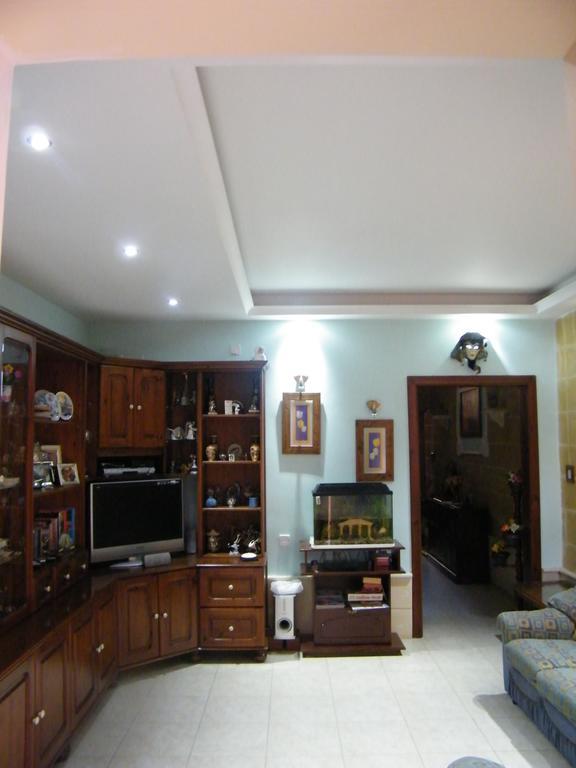 Nocturne Family House Apartment Paola Exterior photo