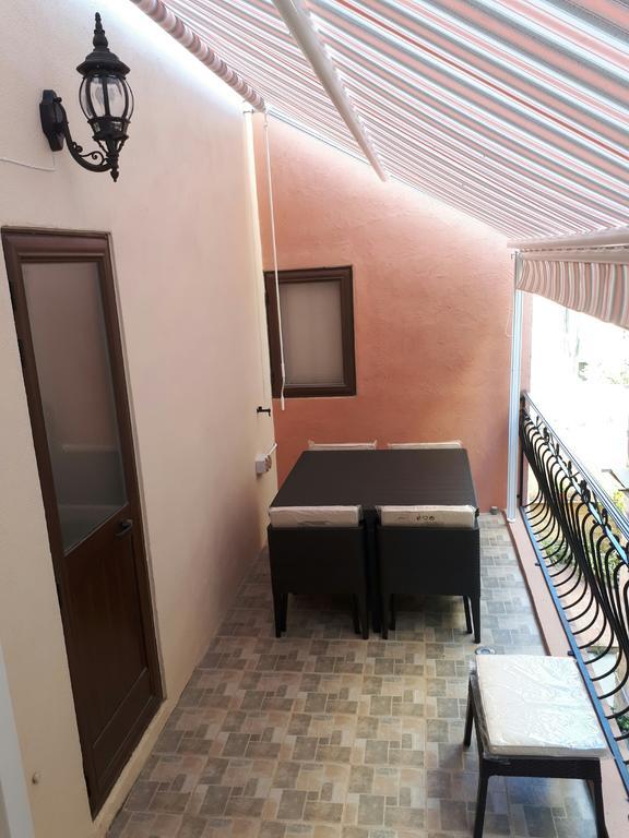 Nocturne Family House Apartment Paola Exterior photo