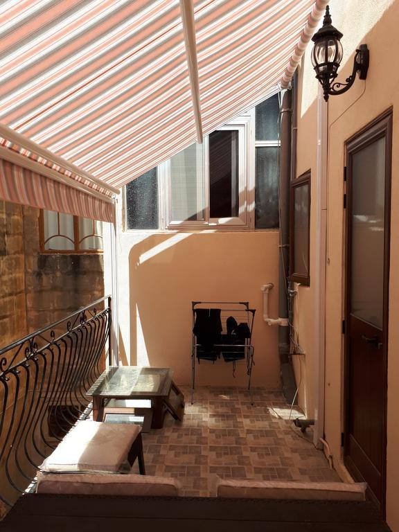 Nocturne Family House Apartment Paola Exterior photo